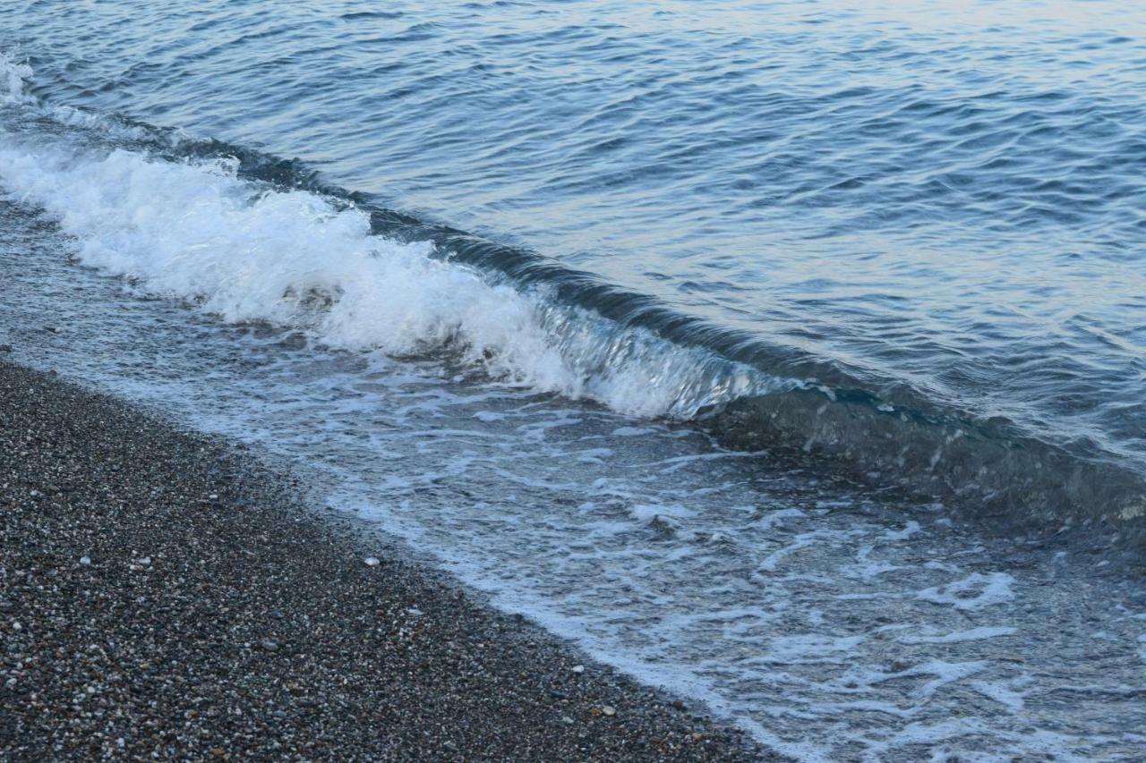 גיארדיני נאקסוס Appartamento I Puritani On The Beach מראה חיצוני תמונה
